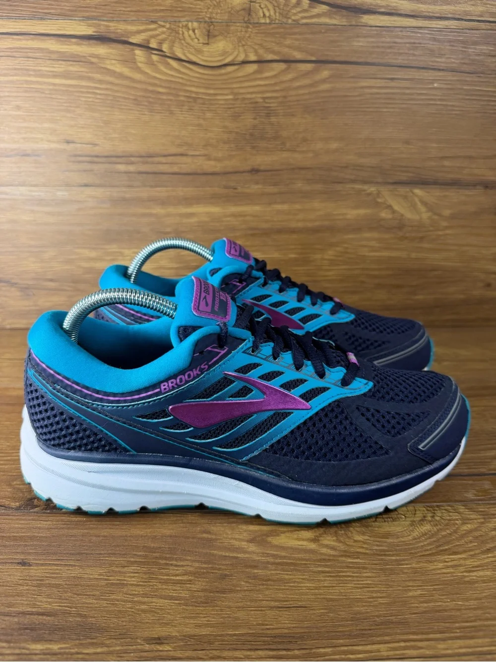 Brooks Addiction 13 Women’s Size 9.5 2E WIDE Walking Running Shoes Sneakers